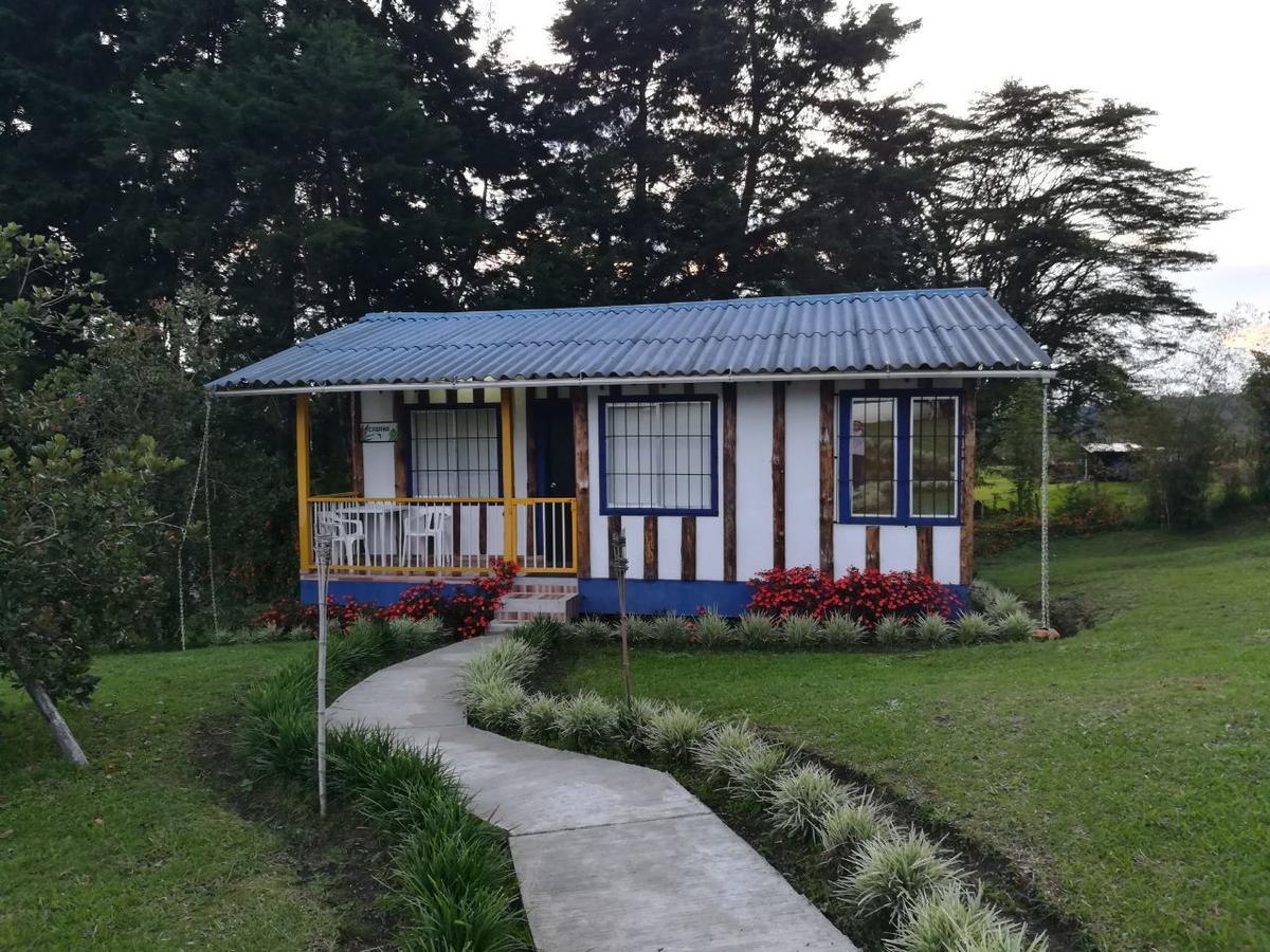Hotel Campestre El Refugio De Balsora フィランディア エクステリア 写真